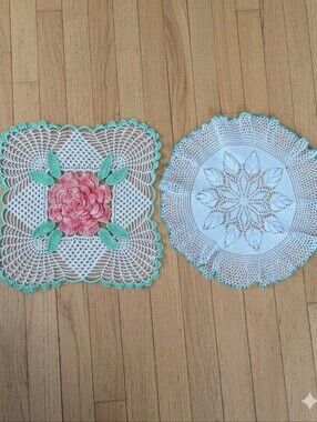 Vintage Crocheted Doily Set 3D Pink Floral Round Leaf Shabby Chic 2pc
